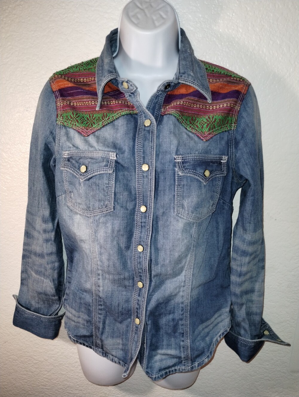 Mono B Denim Shirt Pearl Snap Aztec Design Details 100% Cotton Size Medium